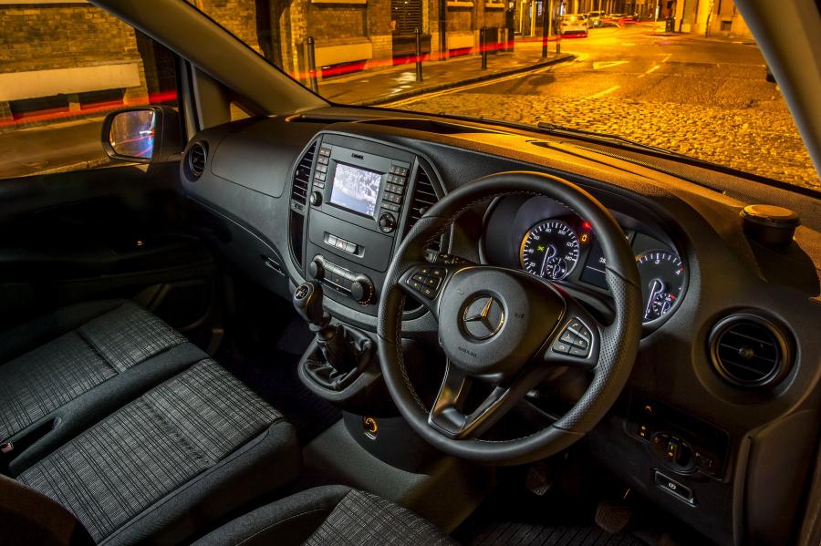  Mercedes-Benz Vito Panel Van 2015 года  (UK) (фото 23 из 30)